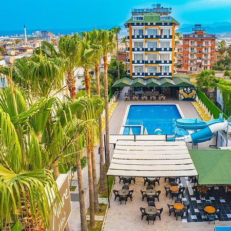De Mare Family Hotel โคนัคคลึ ภายนอก รูปภาพ