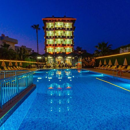 De Mare Family Hotel โคนัคคลึ ภายนอก รูปภาพ