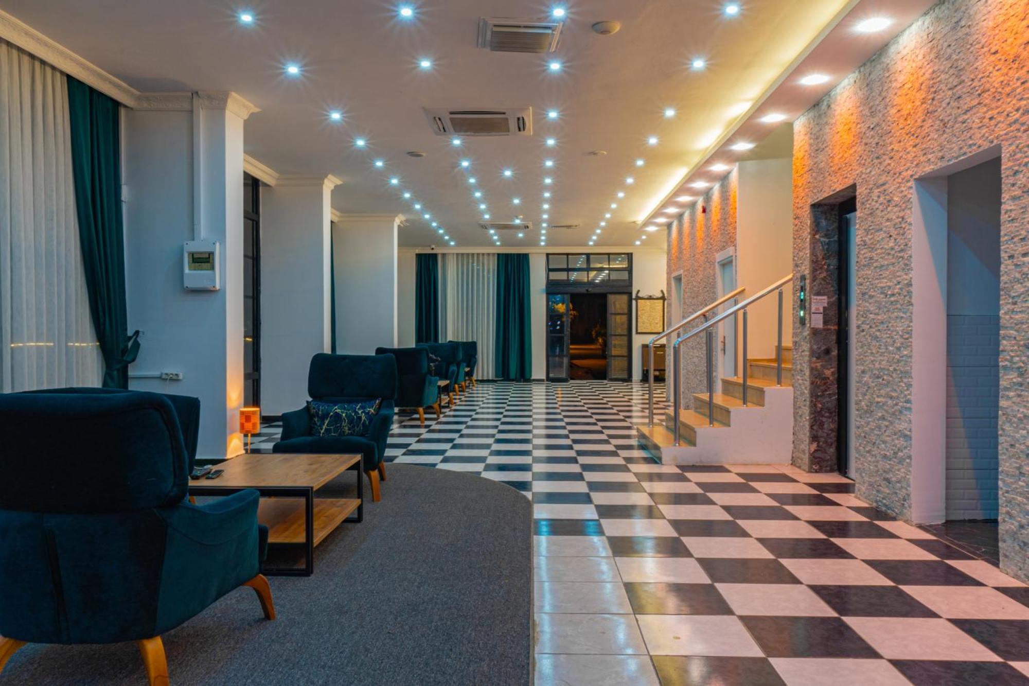 De Mare Family Hotel โคนัคคลึ ภายนอก รูปภาพ