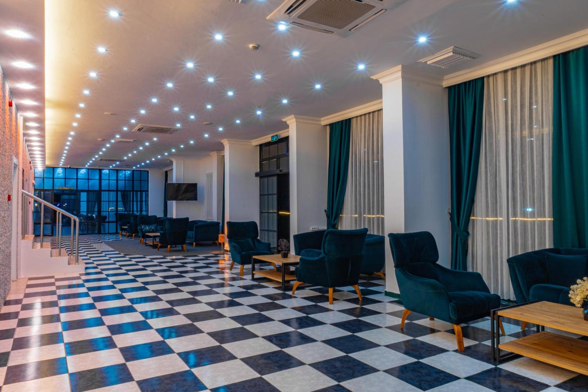 De Mare Family Hotel โคนัคคลึ ภายนอก รูปภาพ