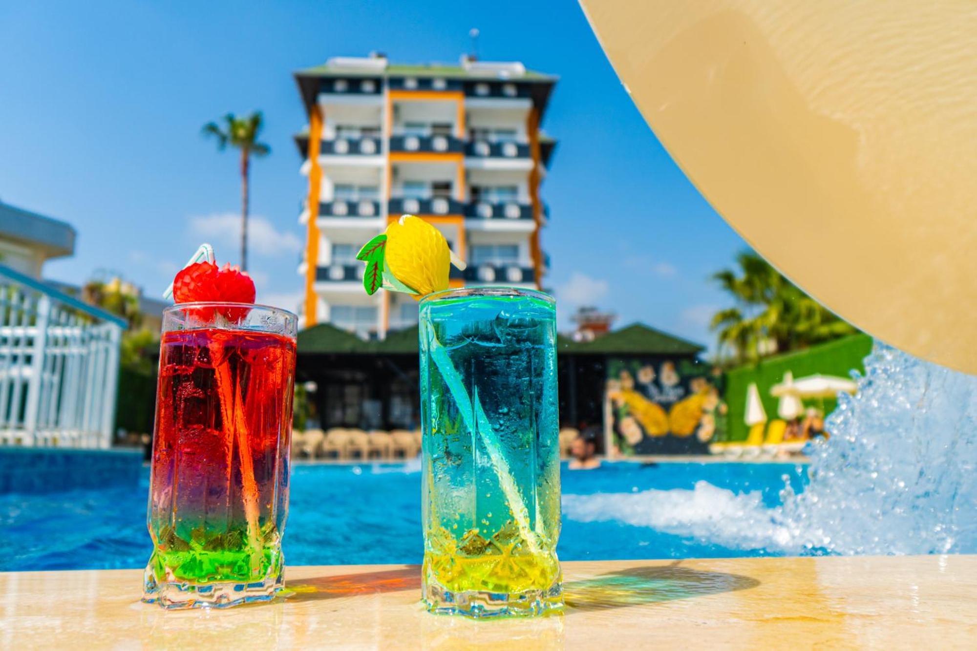 De Mare Family Hotel โคนัคคลึ ภายนอก รูปภาพ