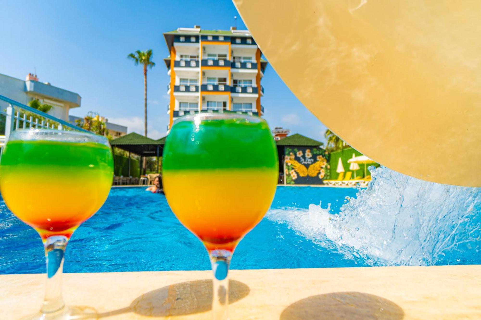 De Mare Family Hotel โคนัคคลึ ภายนอก รูปภาพ