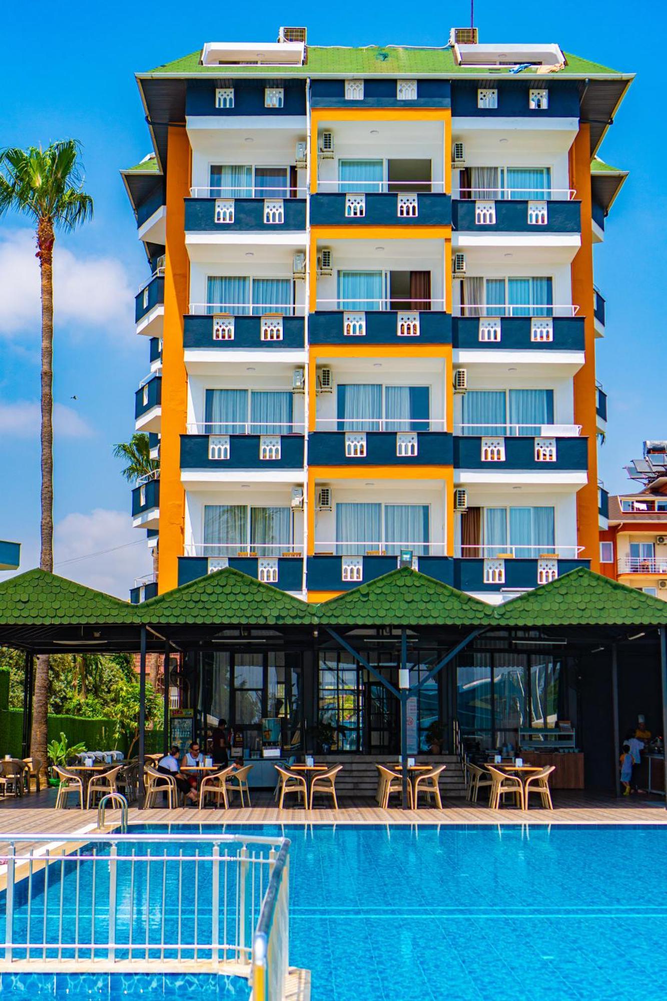 De Mare Family Hotel โคนัคคลึ ภายนอก รูปภาพ
