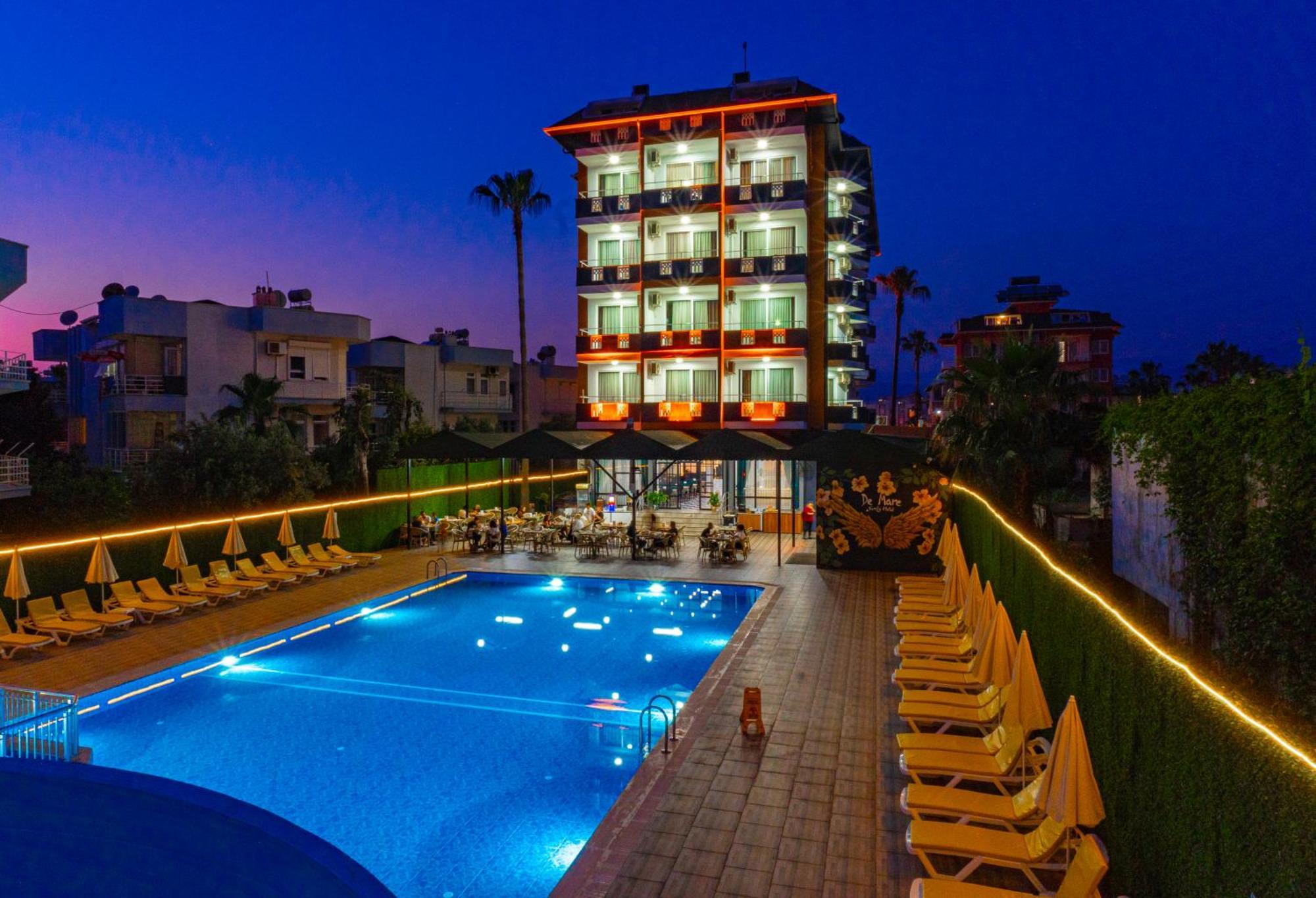 De Mare Family Hotel โคนัคคลึ ภายนอก รูปภาพ
