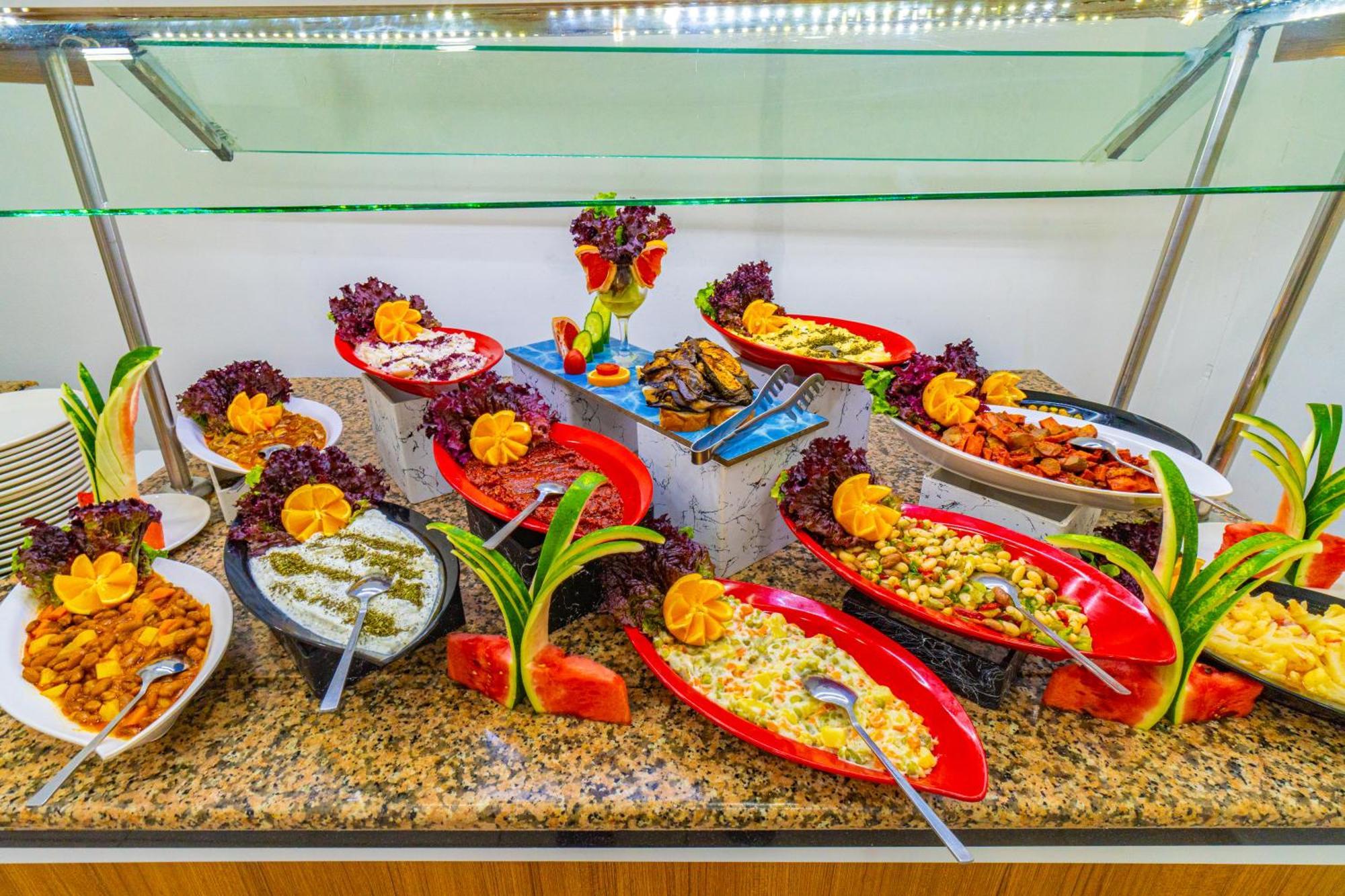 De Mare Family Hotel โคนัคคลึ ภายนอก รูปภาพ